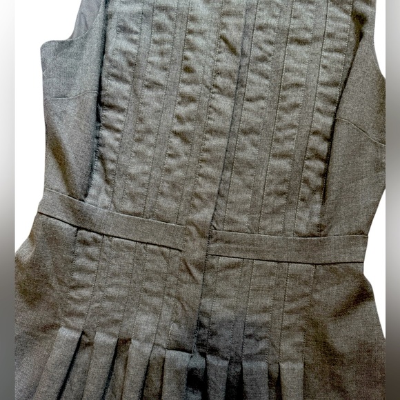 J. Crew 100% Wool Jumper Dress fully lined, hidden button placket, Sz 2, pleated - Picture 7 of 11